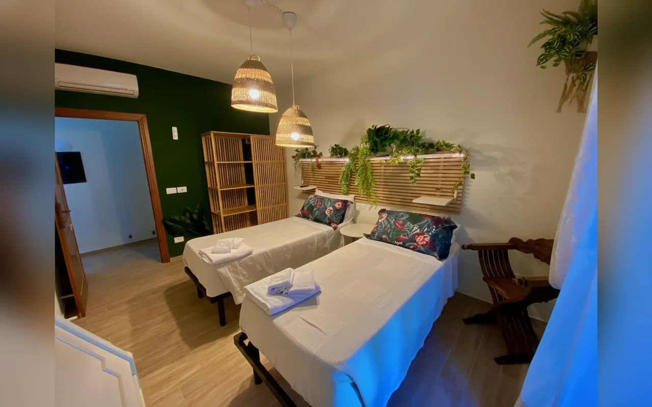 Camera con bagno privato — B&B La Lavanda, angolo Ca' Bacchino (foto 26)